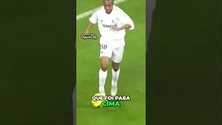 Ronaldinho vs Real Madrid Golaço Defesas e Xingamentos [upl. by Rabkin]