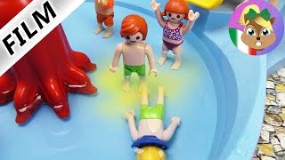 Playmobil Film Julian fa pipì in piscina per vincere una sfida [upl. by Hut651]