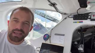 Ça va très très vite à bord  Cap sur Bon espérance VendeeGlobe  Sam Goodchild [upl. by Yelkcub]