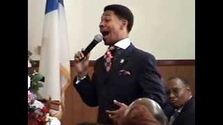 John Langley sings quotI wont complainquot at funeral service [upl. by Freida]