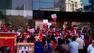 Amazing Street Performers  Christmas Carol Singing  Equal Streets Bandra  Mumbai India 2015 [upl. by Ayatnohs494]