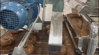 Vídeo de Temperadeira e Cobrideira de Chocolate  STARTEC MÁQUINAS [upl. by Hteboj]