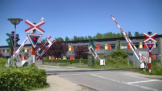 Spoorwegovergang Sakskøbing DK  Railroad crossing  Jernbaneoverskæring [upl. by Aseret]