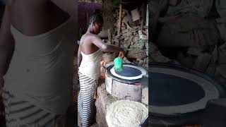 Making injera in Ethiopia on improved cookstove [upl. by Haroldson]