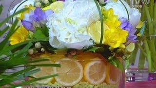 Come realizzare uno splendido centrotavola con fiori e limoni [upl. by Alimhaj]