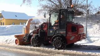 Weidemann Hoftrac im Winterdienst [upl. by Tayler47]