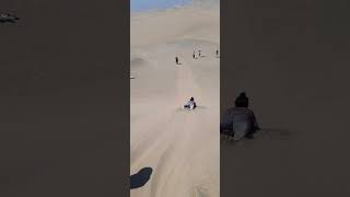 Sandboarding en DUNAS DE LA HUACACHINA ICA 140824 [upl. by Nauqit]