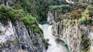 Part 2  New TranzAlpine 2014 – Now the Scenery gets really interesting  Waimakariri Gorge [upl. by Ciprian]