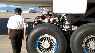 Boeing 7478s with Millions of Pounds Extremely Heavy Takeoff [upl. by Pascal]