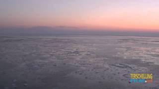 IJzige vaartocht van Terschelling naar Harlingen over de waddenzee [upl. by Elocn]