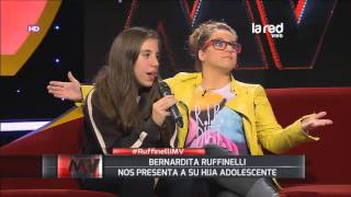 Bernardita Ruffinelli presenta a su hija adolescente [upl. by Valencia]