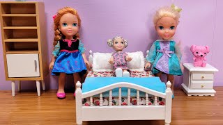 New bed  Elsa amp Anna toddlers buy furniture  Barbie  store [upl. by Yesnik59]