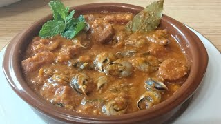 Caracoles en Salsa Receta para Mojar Pan 😋🐌 [upl. by Akenahc]