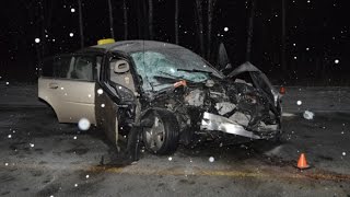 MégaCrash  Horrible Car Accidents HD  Car Crashes Compilation Hard 13  Février 2016 [upl. by Tnecillim]