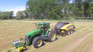 John Deere 7920 and New Holland big baler 1290plus [upl. by Palila492]