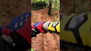 MENGERIKAN  Pohon Roboh Jalur Ciwidey trailadventure [upl. by Araeic423]