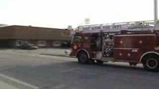 Ladder 1 Responding [upl. by Glogau]