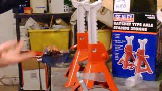 Sealey 3 Tonne Ratchet axle stands UNBOXING [upl. by Elnukeda]