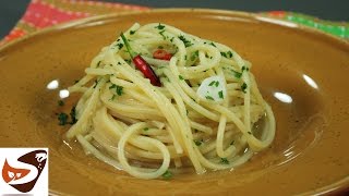 Spaghetti aglio olio e peperoncino – Primi piatti sfiziosi e veloci [upl. by Allekram]