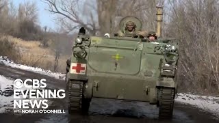 Russian forces bombard Ukrainian front lines [upl. by Rotciv]