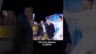 Lo sposo si scaglia contro la sposa [upl. by Sherburne105]