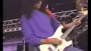 TV SUCUPIRA  KISS  HOT IN THE SHADE TOUR 1990 PARTE II SOUNDCHECK  RISE TO IT  ERIC CARR DRUMS [upl. by Dorca]