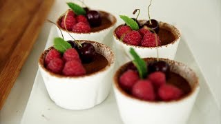 Chokolademousse  Nem og hurtig dessert med mælkechokolade [upl. by Newo]