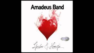 Amadeus Band  Ljubav i hemija  Audio 2009 HD [upl. by Rainger112]