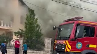 Incendiu la Volovăț [upl. by Tsenrae934]