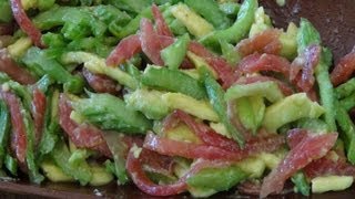 Ensalada Vegan de Apio Tomate y Aguacate Palta [upl. by Ratib]