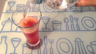 Faire un cocktail Grapefruit lemonade  Recette sans alcool [upl. by Ardnoel]