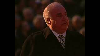 Großer Zapfenstreich für Helmut Kohl 17101998 [upl. by Namyw616]