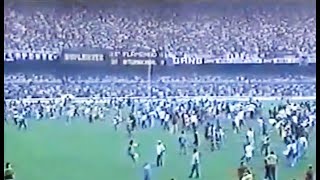 Torcida do Flamengo cantando quotOh meu Mengãoquot no Maracanã em 1987 na final entre Flamengo x Inter [upl. by Dlarrej]