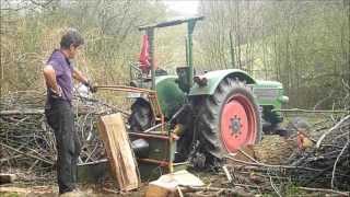 Holz Spalten 2013 mit Fendt Farmer 2 D und Kegelspalter [upl. by Vizzone]