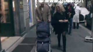 Antonella Clerici shopping con marito e figlia [upl. by Ganny]