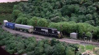 N Scale SD402 with ESU LokSound [upl. by Els312]