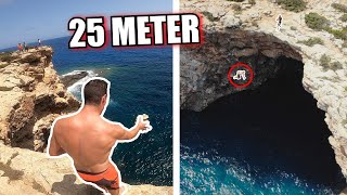 Machen die Knie mit  Massiver 25 Meter Klippensprung auf Mallorca [upl. by Stafani]