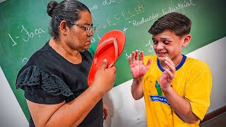 TODOS OS ALUNOS ESTÃO COM MEDO DA NOVA PROFESSORA [upl. by Coh]