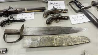 Natchez Bowie Knife amp Collectibles Show The booth of Stuart Hederman of Oxford Mississippi [upl. by Niboc]