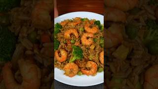 Como hacer Arroz frito chino con camarones  Comida Chinashorts [upl. by Bryner]