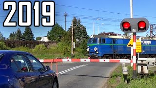 3 Pociągi Towarowe na Przejeździe Kolejowym w Laskowicach  2019  Polish railroad crossing [upl. by Erminie]