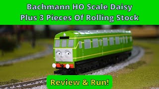 HO Scale Bachmann Daisy Plus 3 Pieces Of Rolling Stock Review amp Run [upl. by Esilahs]