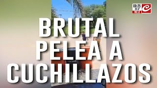 Brutal pelea a cuchillazos queda registrada en video [upl. by Abil]