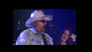 TobyKeith singing beers ago [upl. by Yelreveb]