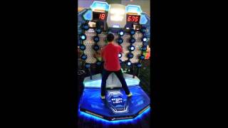 999 SPEED OF LIGHT ARCADE GAME RUN IN 32 SECONDS [upl. by Draned]