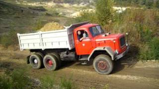 Magirus Deutz kämpft sich den Berg hoch [upl. by Novyert]