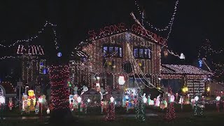 Esposito family Christmas lights steal the show in Tinley Park [upl. by Annoled]