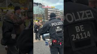 Sollten deutsche Polizisten Englisch können 🤔🚨👮🏻‍♂️ [upl. by Atokad]