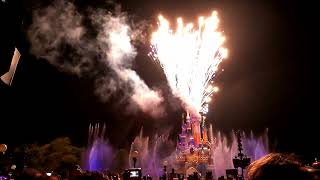 Disneyland Paris  Spettacolo finale  30o anno [upl. by Otsuaf]