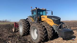 Challenger 1050 Tractor Pulling a 14 Bottom Plow in Illinois [upl. by Burnard]